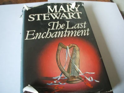 Cover of The Last Enchantment (Arthurian Saga, book 3)