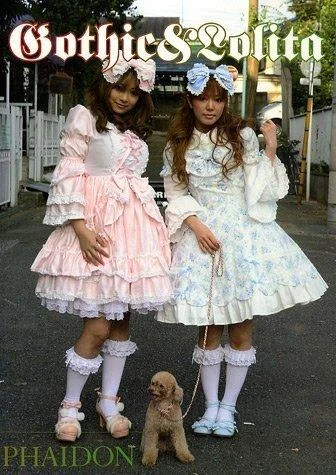 Cover of Gothic & Lolita